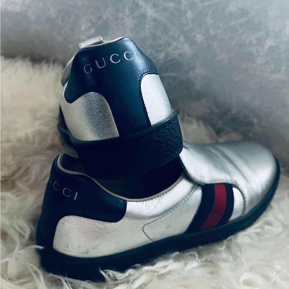Authentic Gucci shoes like new for girl or boy with box